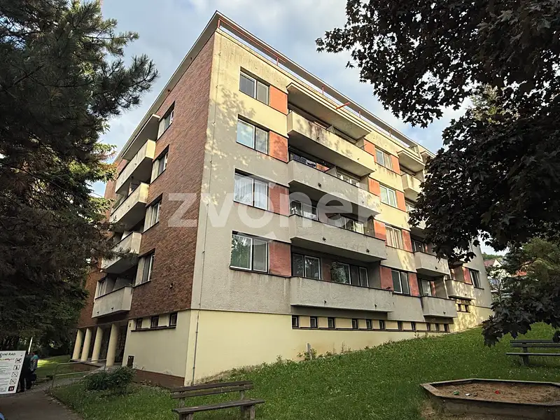Pronájem bytu 3+1 90 m², Zlín – náhled fotky 2