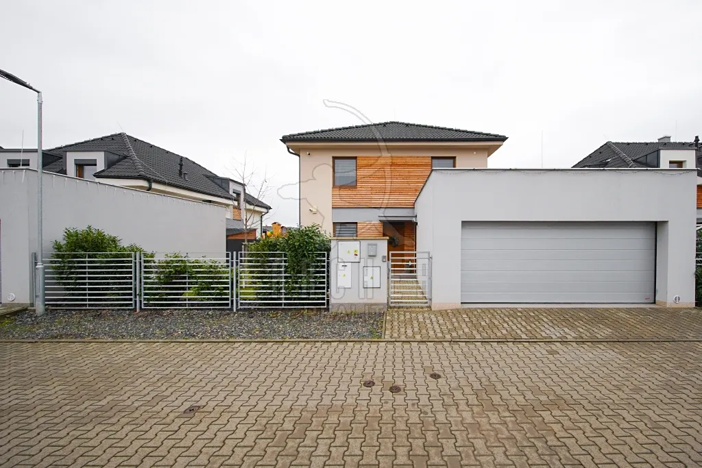 Prodej rodinného domu 168 m², pozemek 472 m²