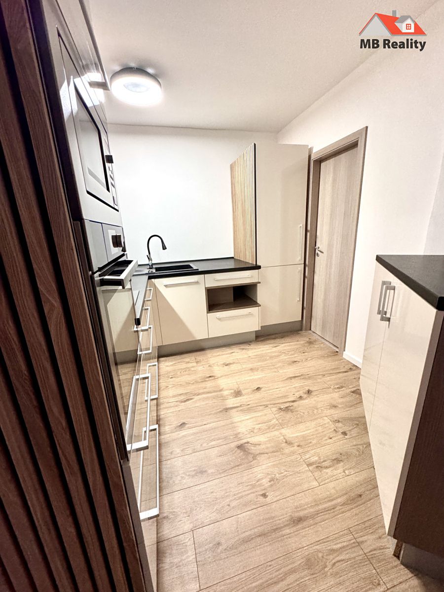 Pronájem bytu 2+1 68 m² – fotografie 3