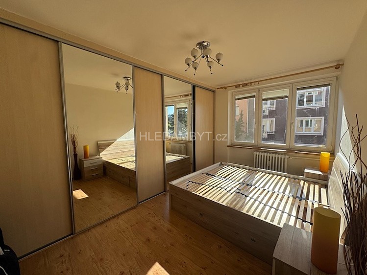 Pronájem bytu 2+1, 57 m² (7 z 13)