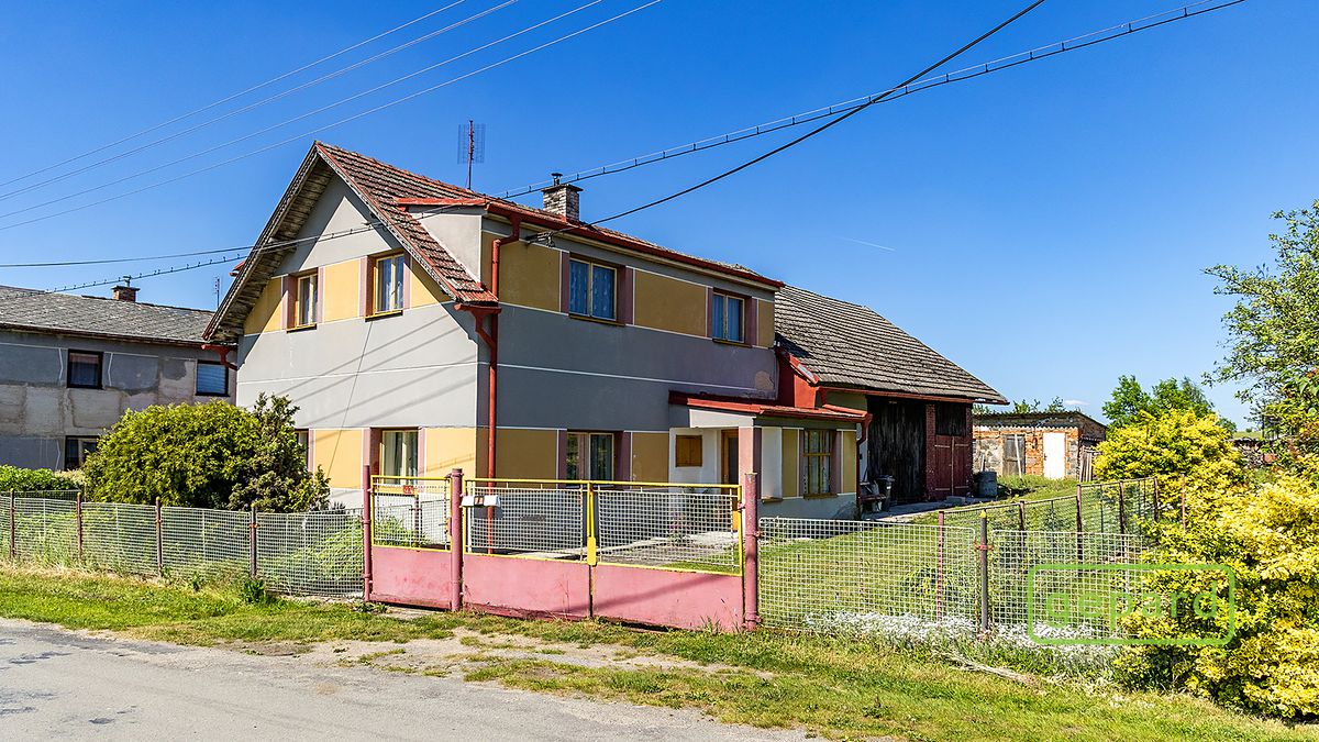 Prodej rodinného domu 170 m², pozemek 1000 m², Obrubce – fotka 1 z 3