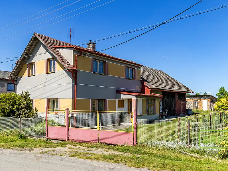 Prodej rodinného domu 170 m², pozemek 1000 m², Obrubce – náhled fotky 1