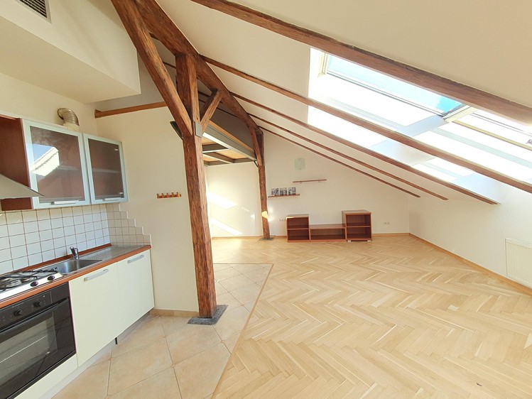 Prodej bytu 2+kk, 83 m² (5 z 19)