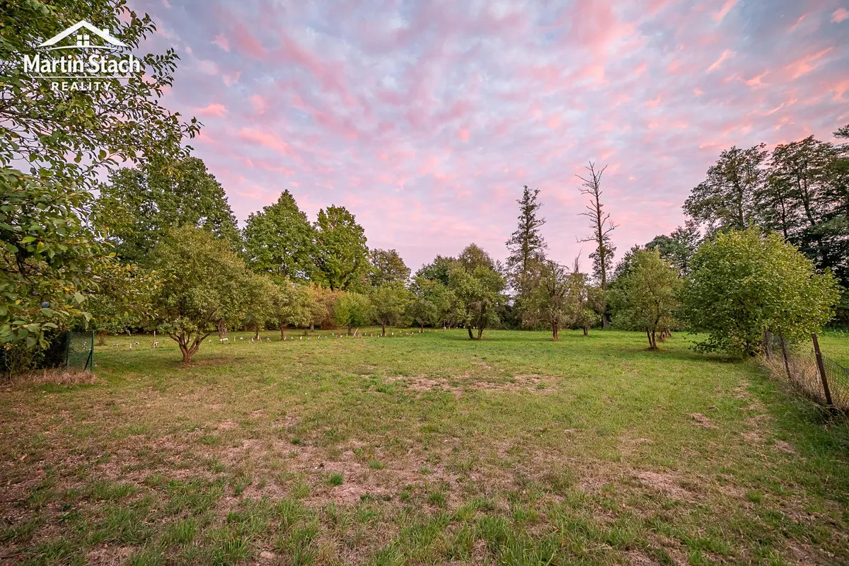 Prodej stavebního pozemku 2608 m²