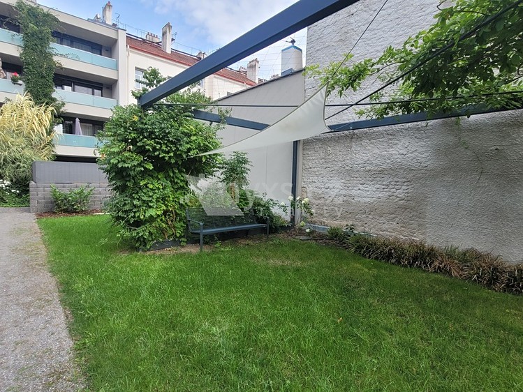 Pronájem bytu 1+kk, 33 m² (3 z 22)