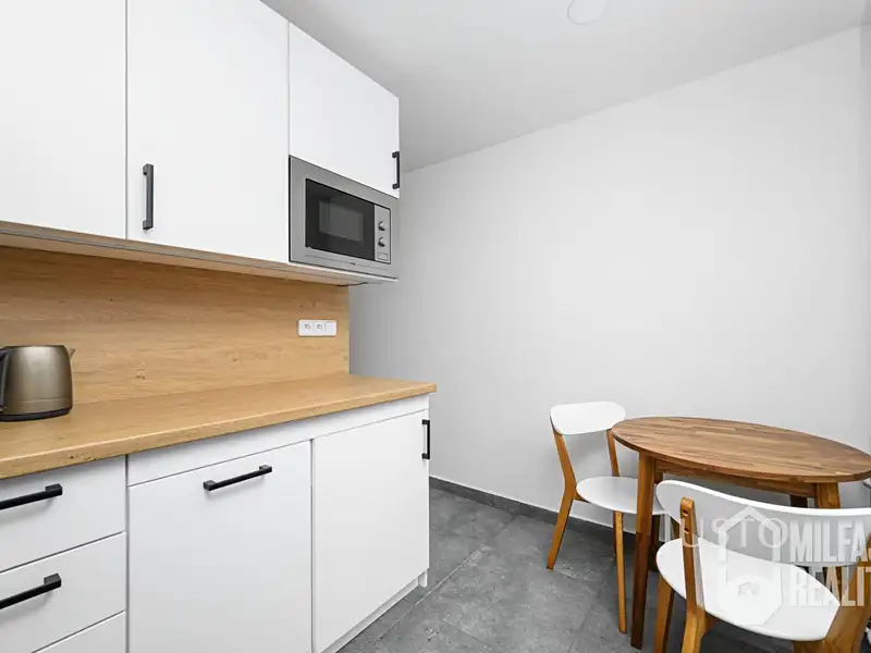 Pronájem bytu 3+1 65 m², Liberec – náhled fotky 2