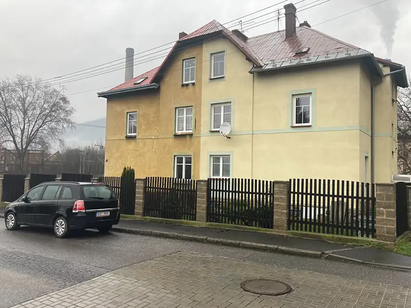 Pronájem bytu 3+1 65 m², Děčín – náhled fotky 1