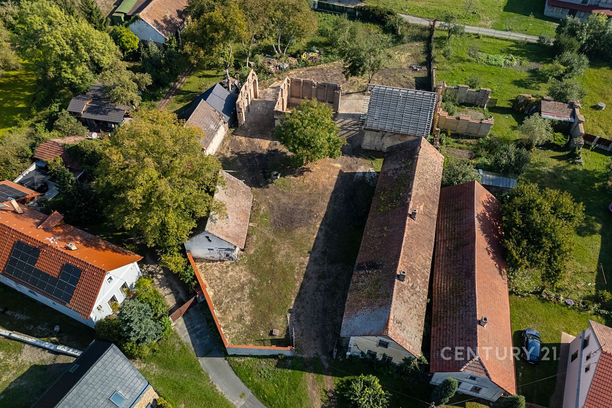 Prodej stavebního pozemku 1838 m² – fotografie 5