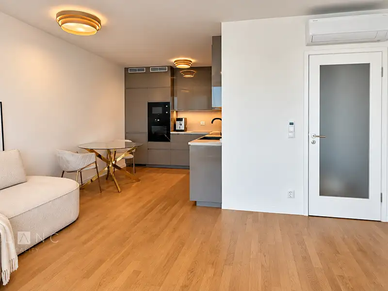 Pronájem bytu 2+kk 60 m², Praha – náhled fotky 3