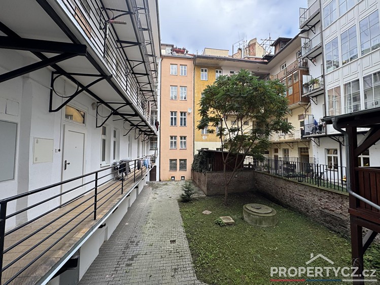 Комерційне приміщення на продаж, 143 м² (10 з 59)