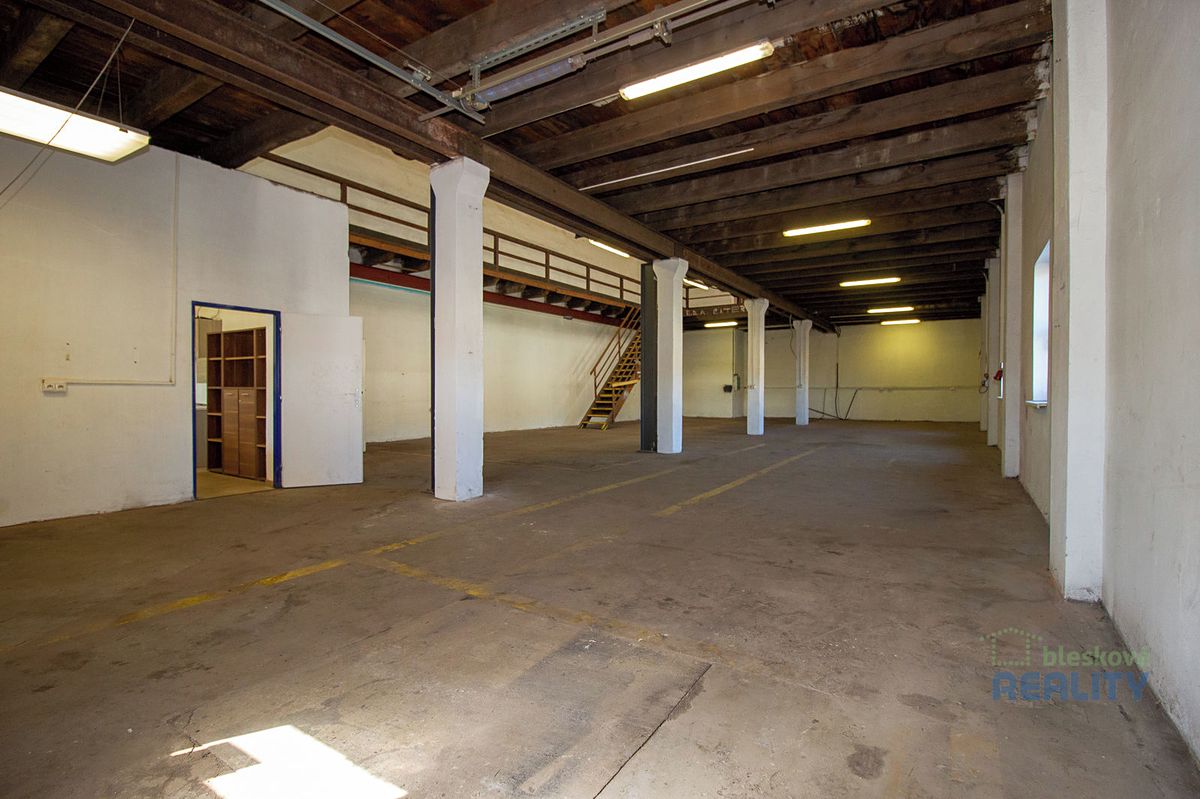 Pronájem skladového prostoru 525 m²