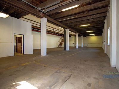 Pronájem skladového prostoru 525 m²