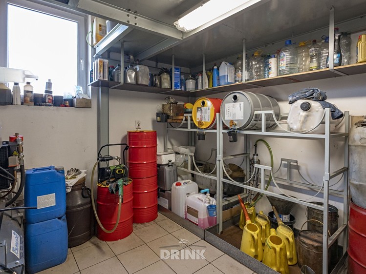 Prodej komerčního prostoru, 210 m² (13 z 26)