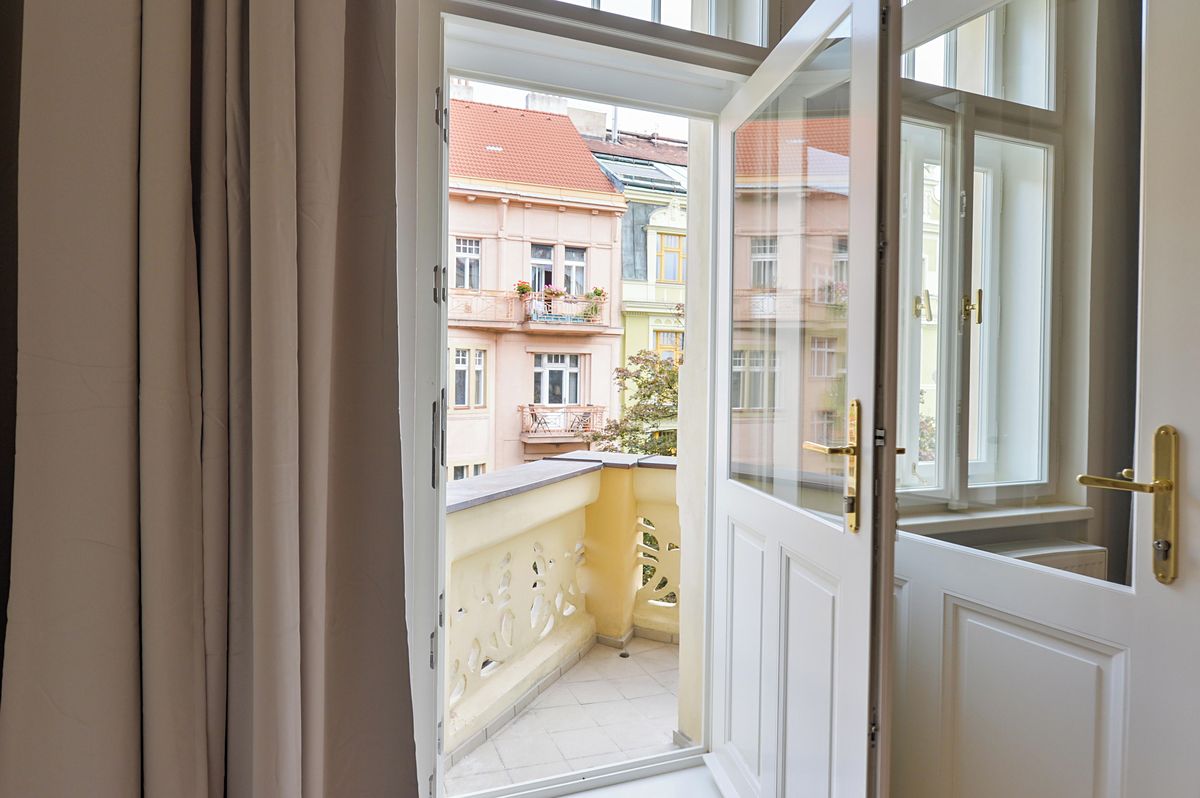 Pronájem bytu 3+kk 93 m²