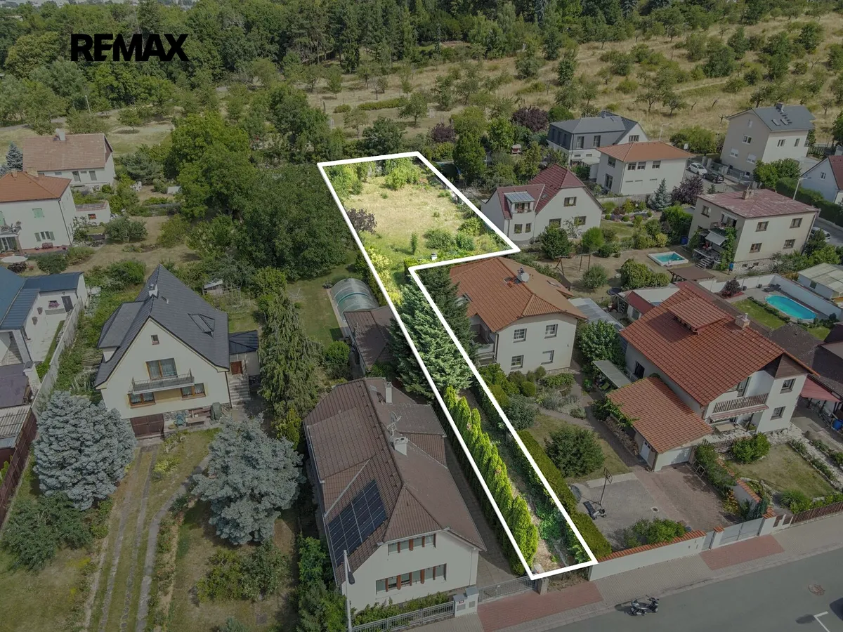 Prodej stavebního pozemku 1028 m²