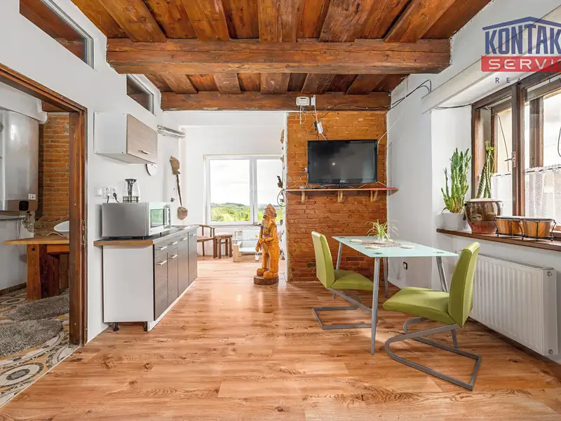 Pronájem bytu 1+kk 50 m², Prachatice – náhled fotky 1