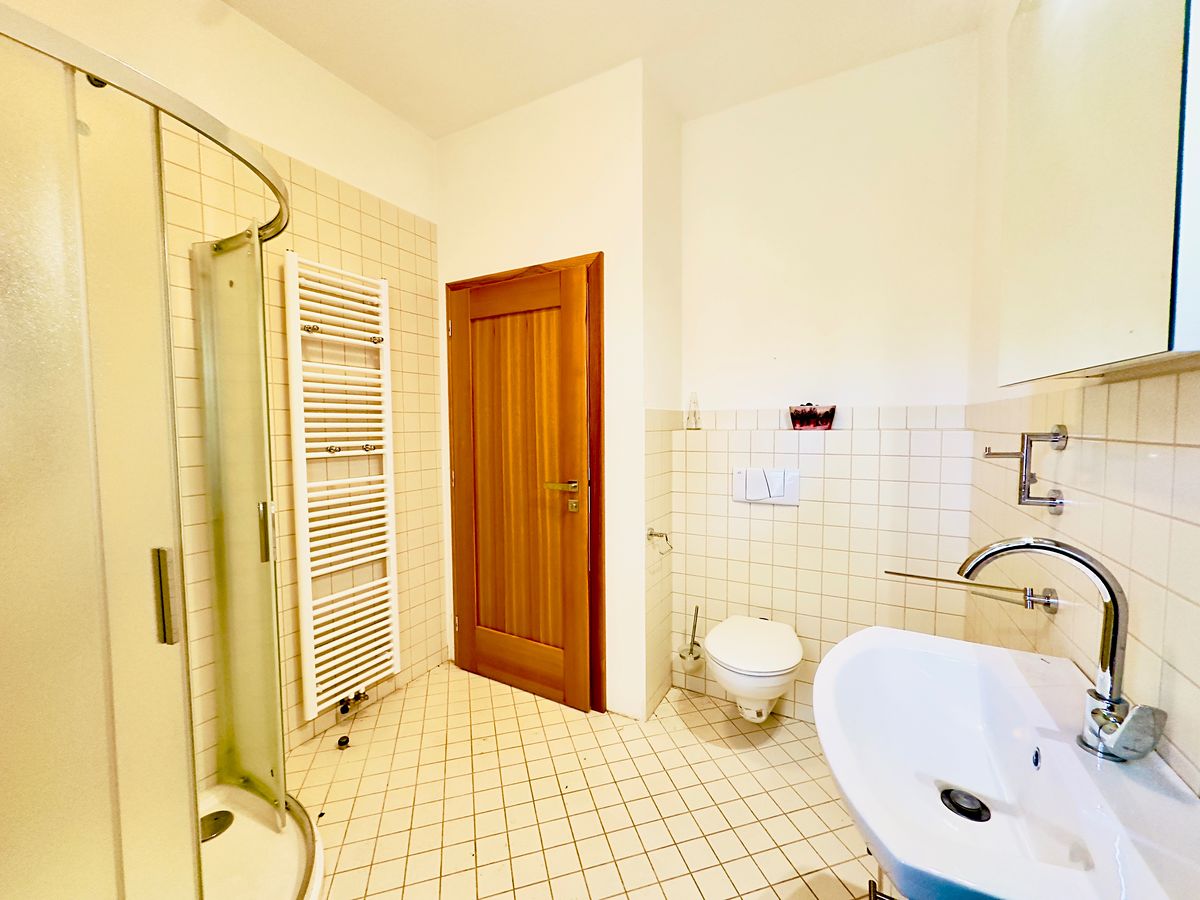 Prodej rodinného domu 324 m², pozemek 213 m² – fotografie 5
