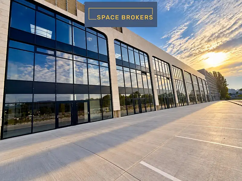 Pronájem skladového prostoru 950 m², Zápy – náhled fotky 3