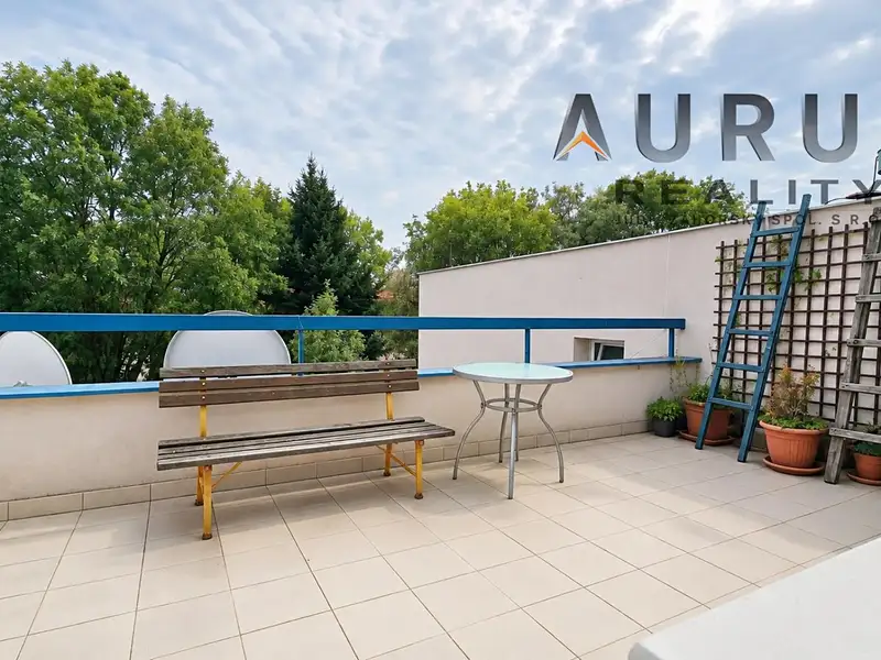 Pronájem bytu 4+1 105 m², Praha – náhled fotky 2