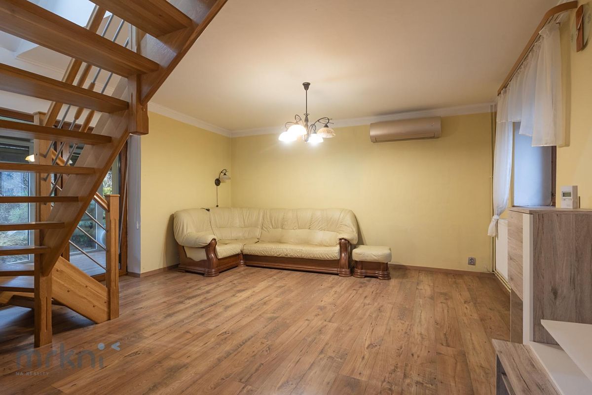 Prodej rodinného domu 92 m², pozemek 383 m² – fotografie 3