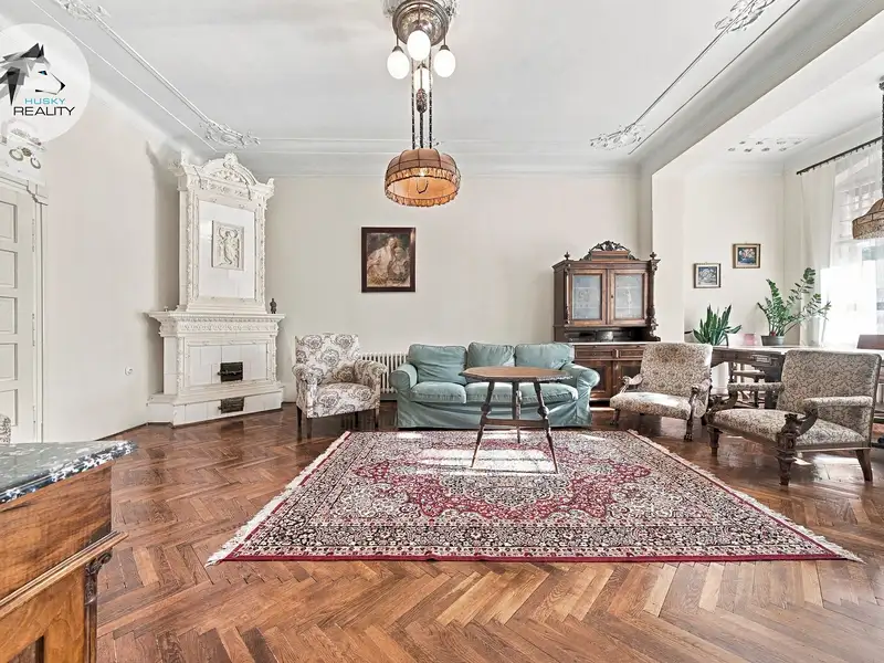 Prodej rodinného domu 268 m², pozemek 1048 m², Napajedla – náhled fotky 2