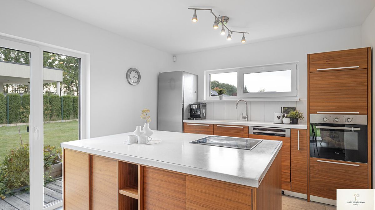 Prodej rodinného domu 110 m², pozemek 990 m² – fotografie 5