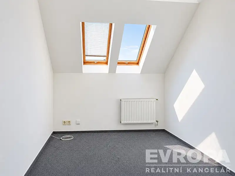 Pronájem skladového prostoru 10 m², Liberec – náhled fotky 3