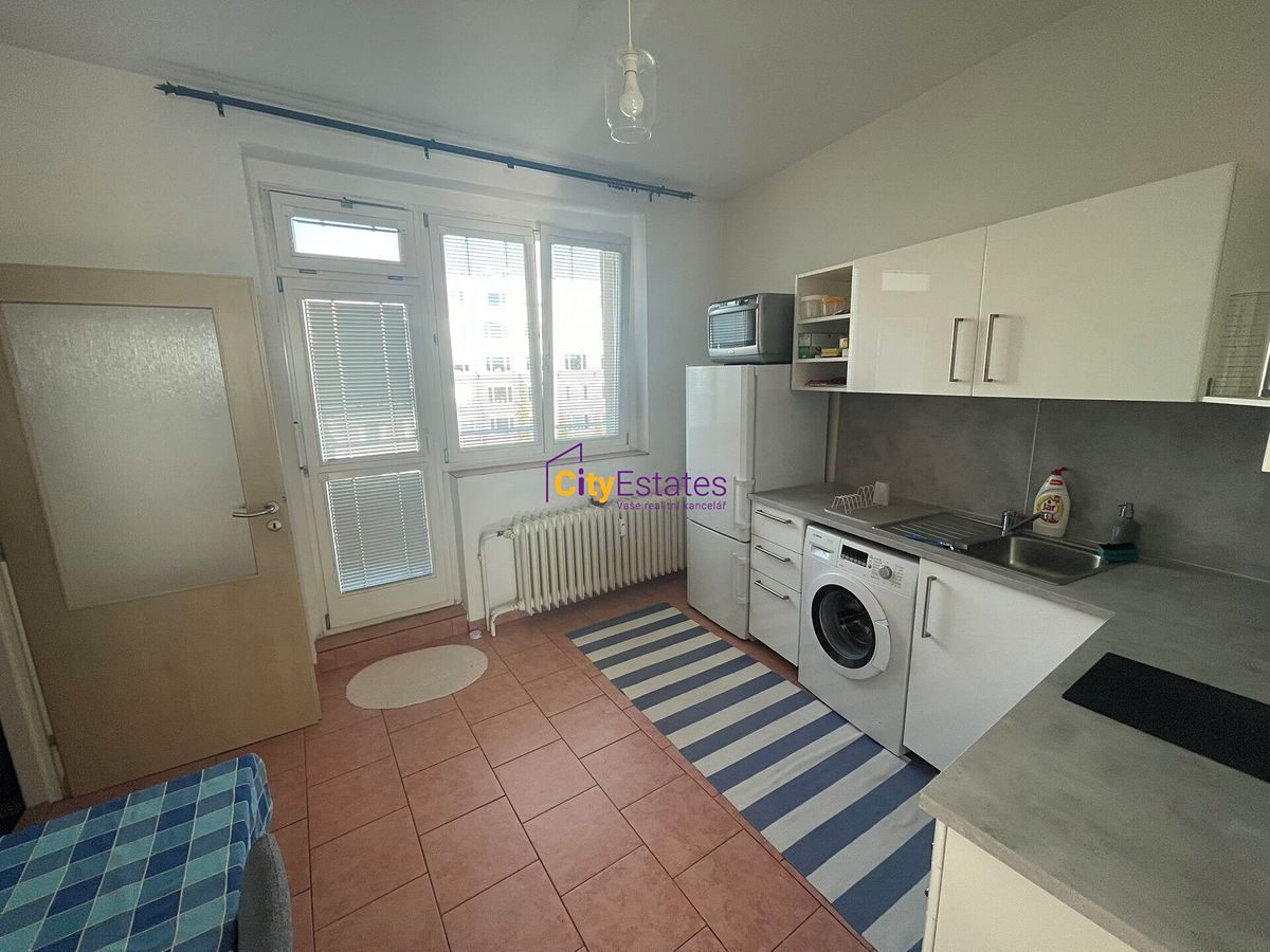 Pronájem bytu 2+1 59 m² – fotografie 4