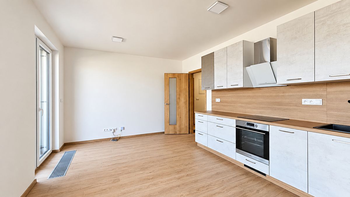 Pronájem bytu 2+kk 43 m² – fotografie 2
