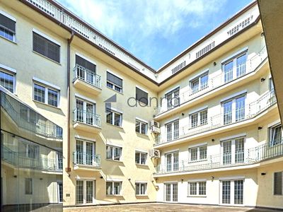 Pronájem kanceláře 164 m²