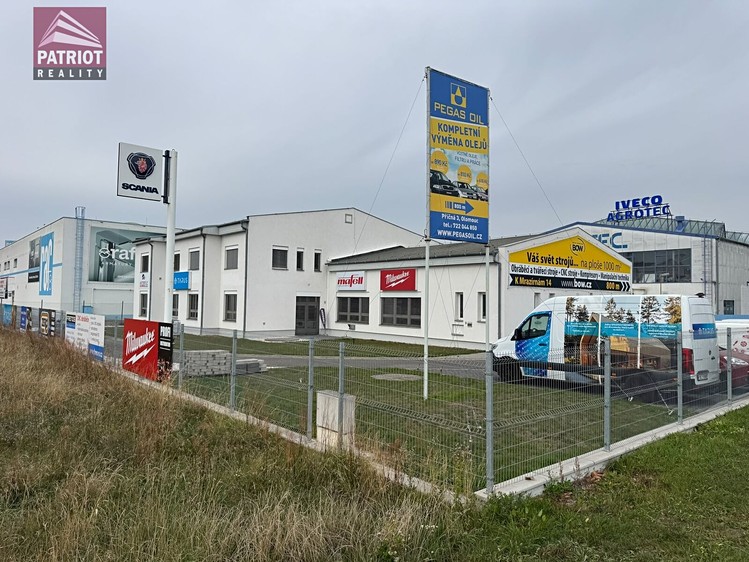 Pronájem komerčního prostoru, 255 m² (1 z 14)