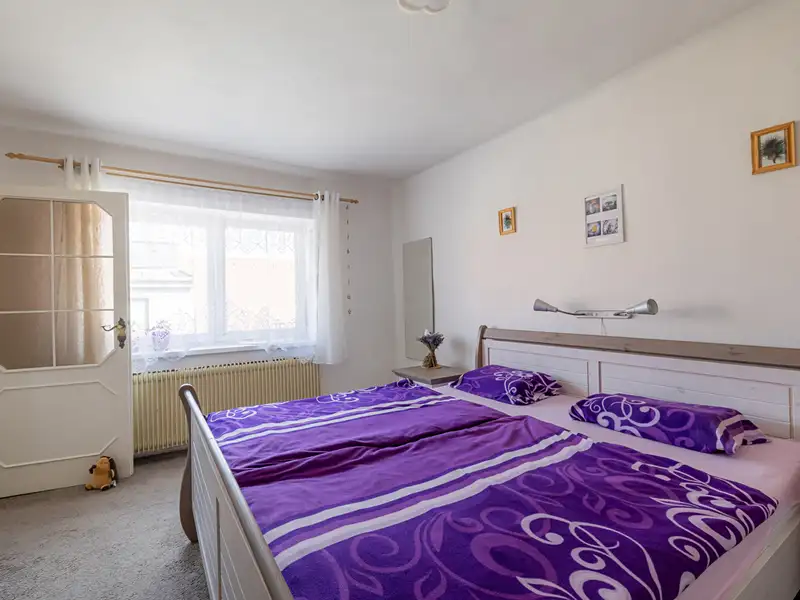 Prodej rodinného domu 163 m², pozemek 327 m², Nové Strašecí – náhled fotky 3