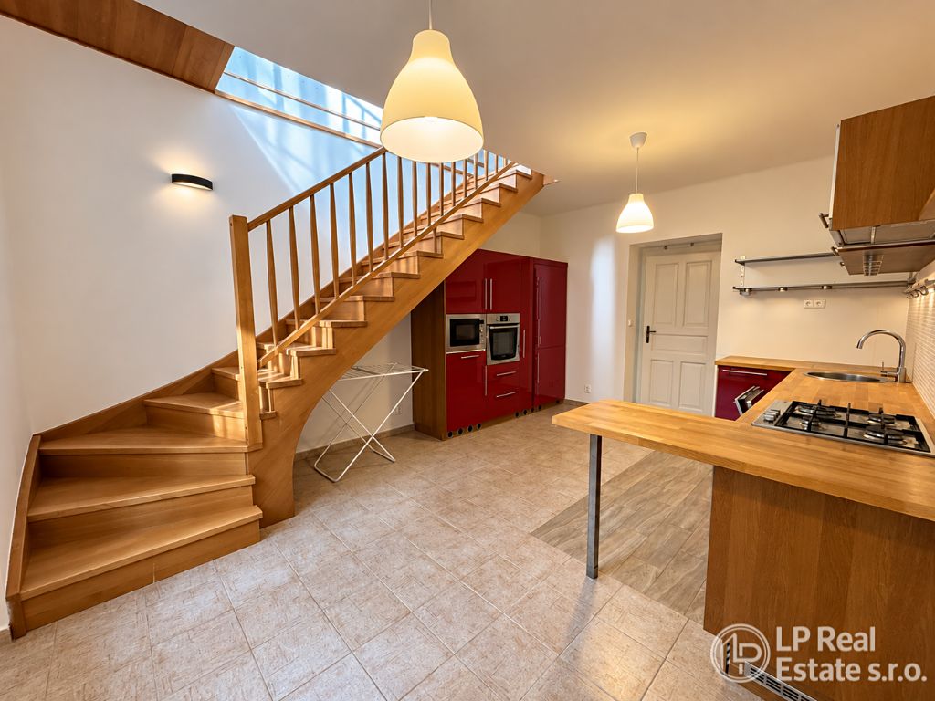 Pronájem bytu 4+1 117 m²