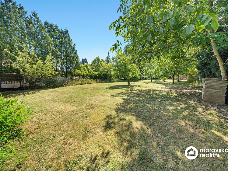 Prodej pozemku, 1 048 m² (35 z 55)
