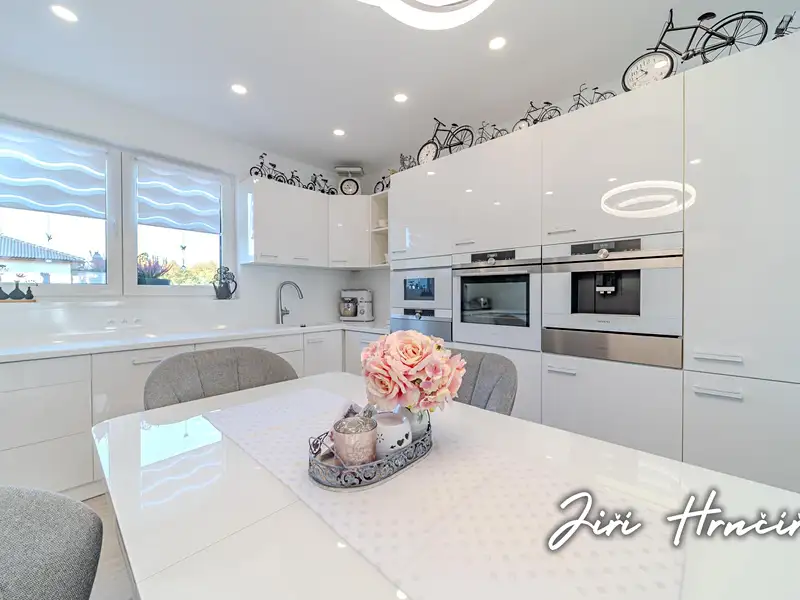 Prodej rodinného domu 116 m², pozemek 767 m², Cheb – náhled fotky 3