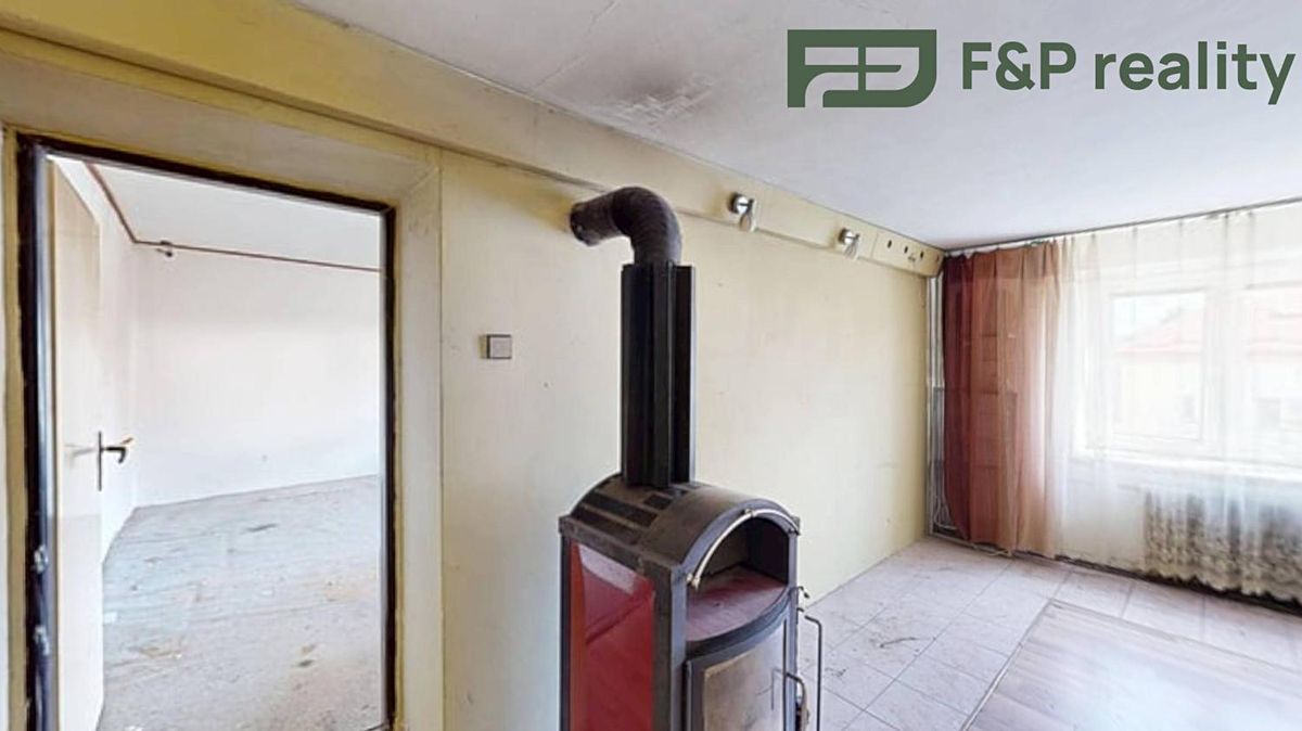 Prodej bytu 3+1 900 m², Lukavice – fotka 1 z 3