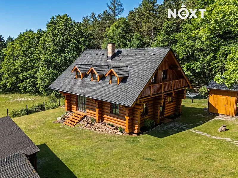 Prodej rodinného domu 160 m², pozemek 861 m², Velký Chlumec – náhled fotky 3