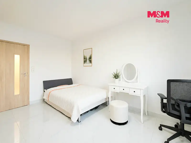 Prodej bytu 4+1 71 m², Praha – náhled fotky 3