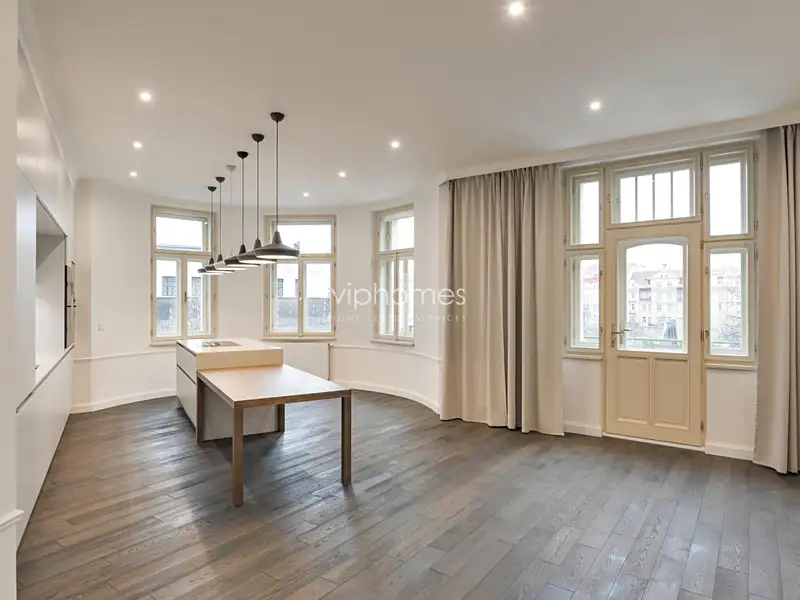 Pronájem bytu 4+kk 167 m², Praha – náhled fotky 1