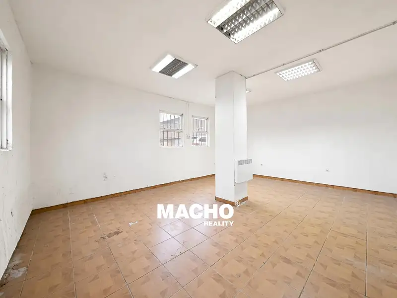 Pronájem skladového prostoru 472 m², Chrášťany – náhled fotky 3