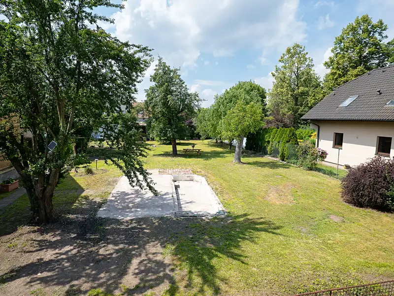 Prodej stavebního pozemku 802 m², Praha – náhled fotky 3