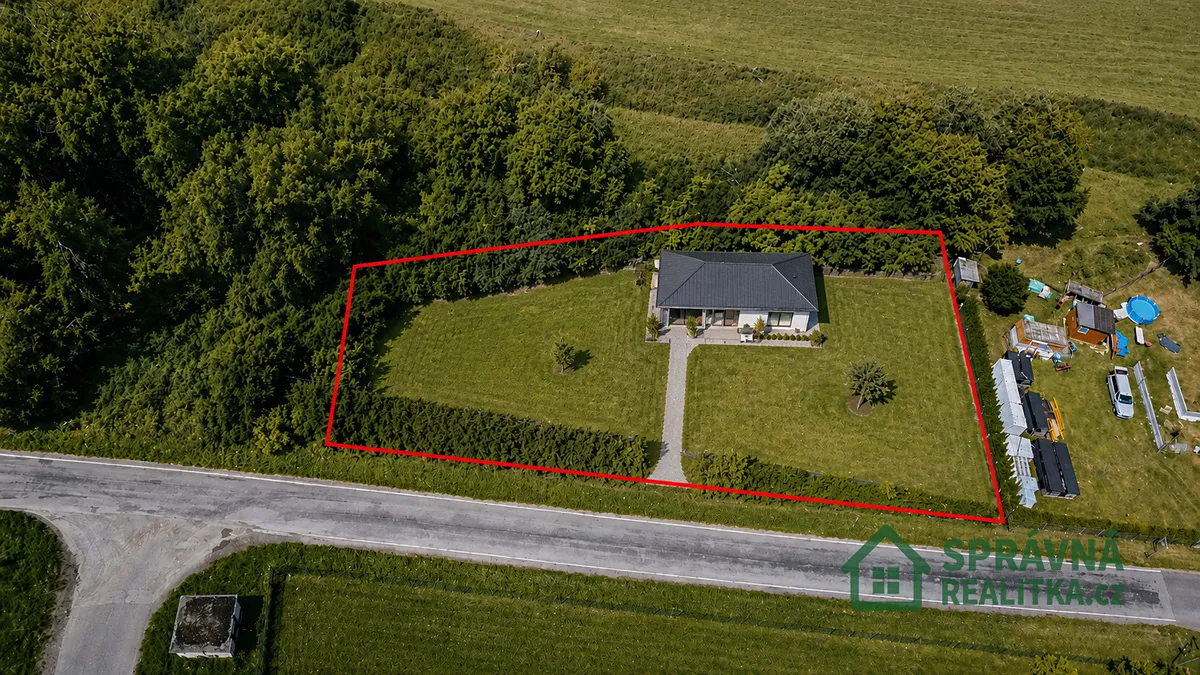 Prodej stavebního pozemku 1840 m²