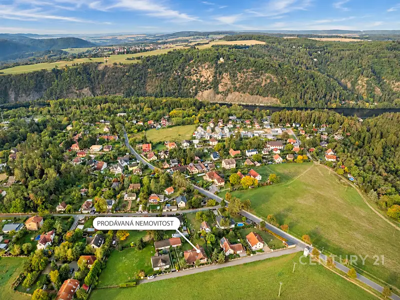 Prodej rodinného domu 240 m², pozemek 1048 m², Hradištko – náhled fotky 3
