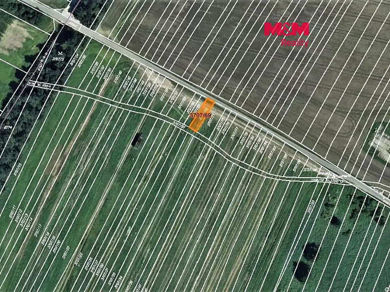 Prodej pole 111 m², Vracov – náhled fotky 1