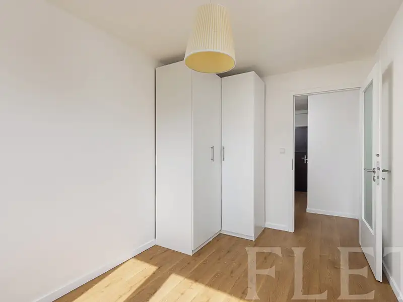 Pronájem bytu 2+kk 43 m², Praha – náhled fotky 1