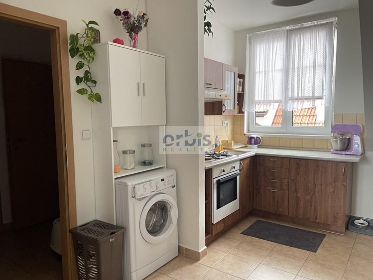 Квартира 1+kk в оренду, 35 м² (4 з 10)