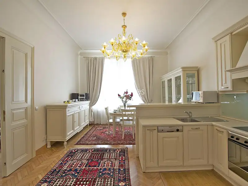 Pronájem bytu 2+kk 76 m², Praha – náhled fotky 2
