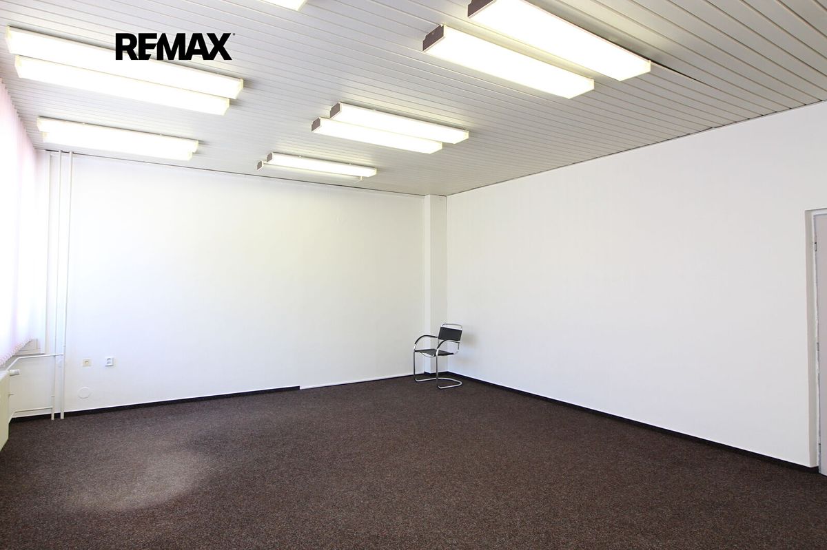Pronájem kanceláře 36 m², České Budějovice – fotka 1 z 3