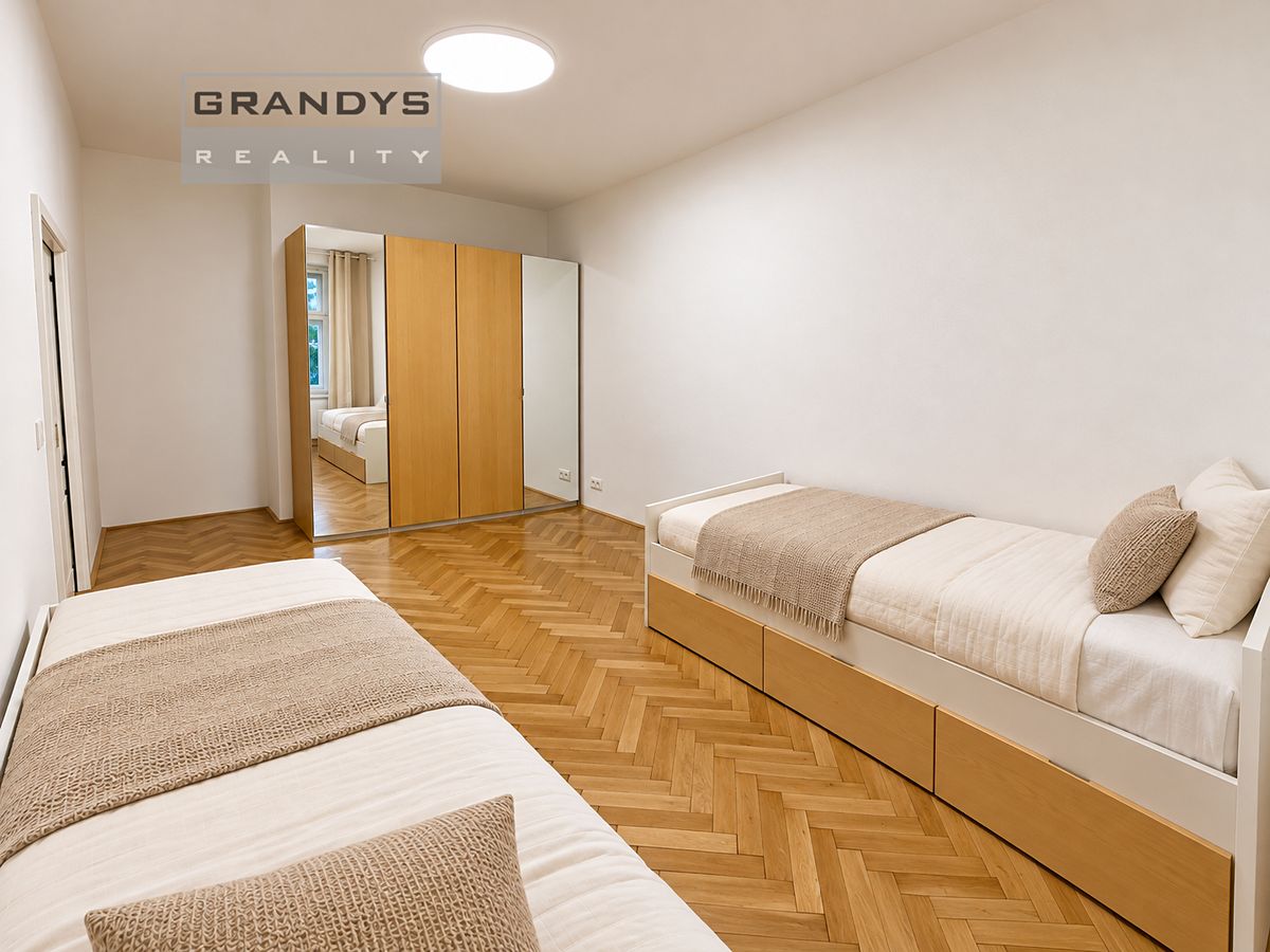 Pronájem bytu 2+kk 40 m² – fotografie 3
