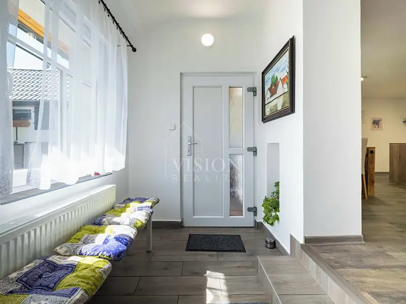 Prodej rodinného domu 150 m², pozemek 599 m², Jedlany – náhled fotky 2